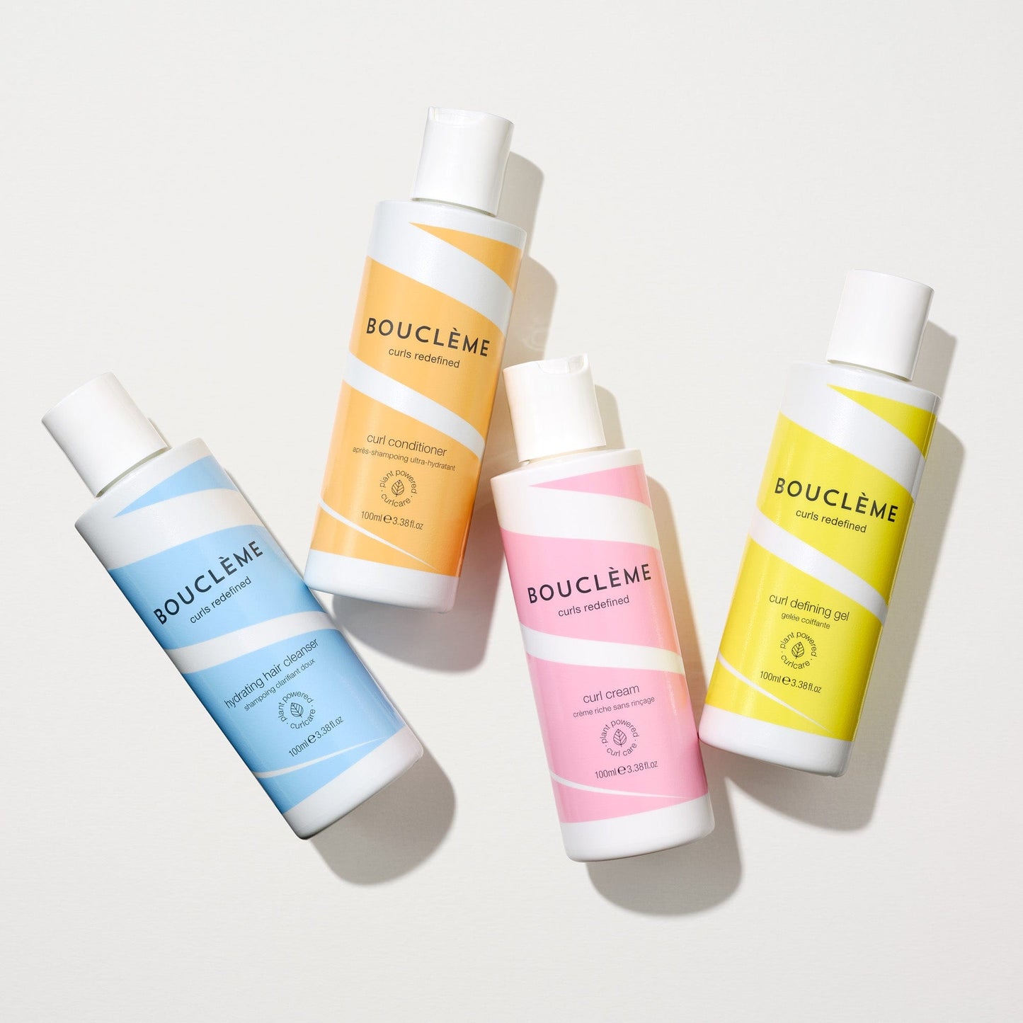 De perfecte introductie tot een complete krulverzorgingsroutine, met vier essentiële producten om je krullen te reinigen, hydrateren en definiëren.