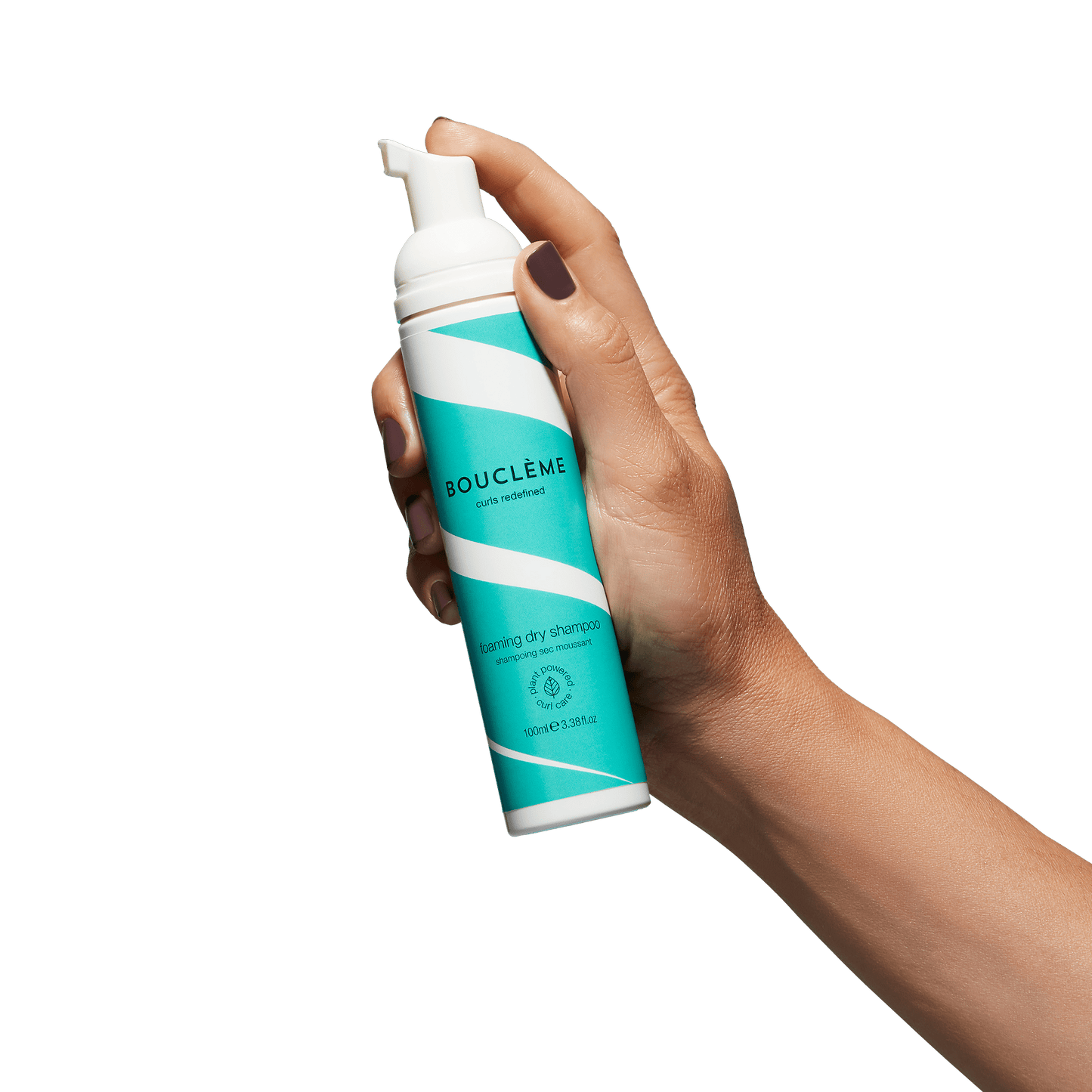 Alcoholvrije droogshampoo verfrist de hoofdhuid, herdefinieert krullen en geeft textuur en volume aan het haar.