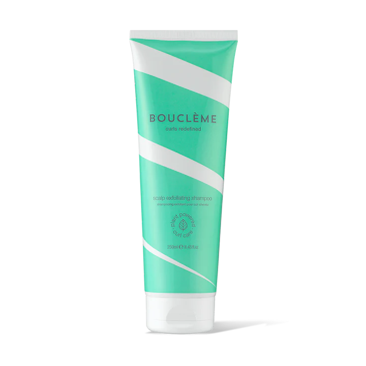 Hoofdhuidscrub reinigt en masseert de hoofdhuid diep, geeft energie, verwijdert productopbouw en bevordert een gezonde haargroei.